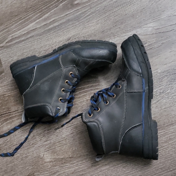 Columbia Boys Waterproof Wrangle Peak Black Lace Up Mid Top Boots Size 3 - Picture 6 of 9